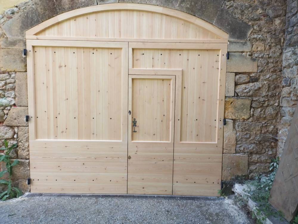 Porte garage en bois début